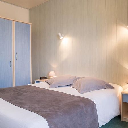 Hotel Caravelle Contact Hotel โรชฟอร์ ภายนอก รูปภาพ